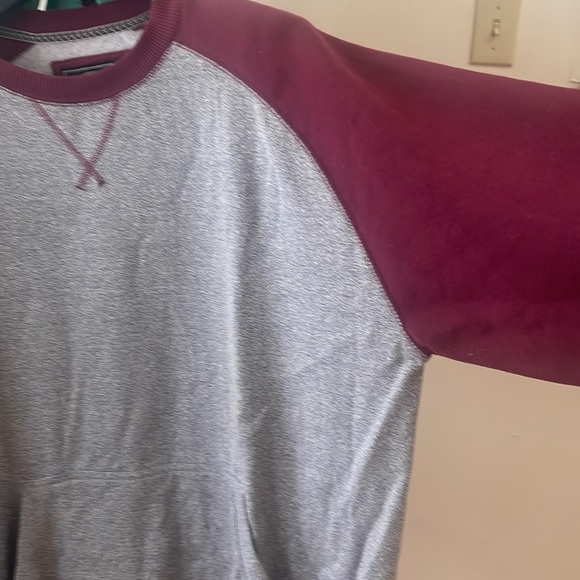 Champs Sports “Crew Neck” with kangaroo pockets Men’s 3xl - Picture 4 of 5